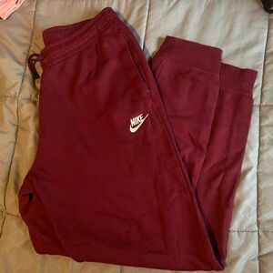 Nike maroon joggers